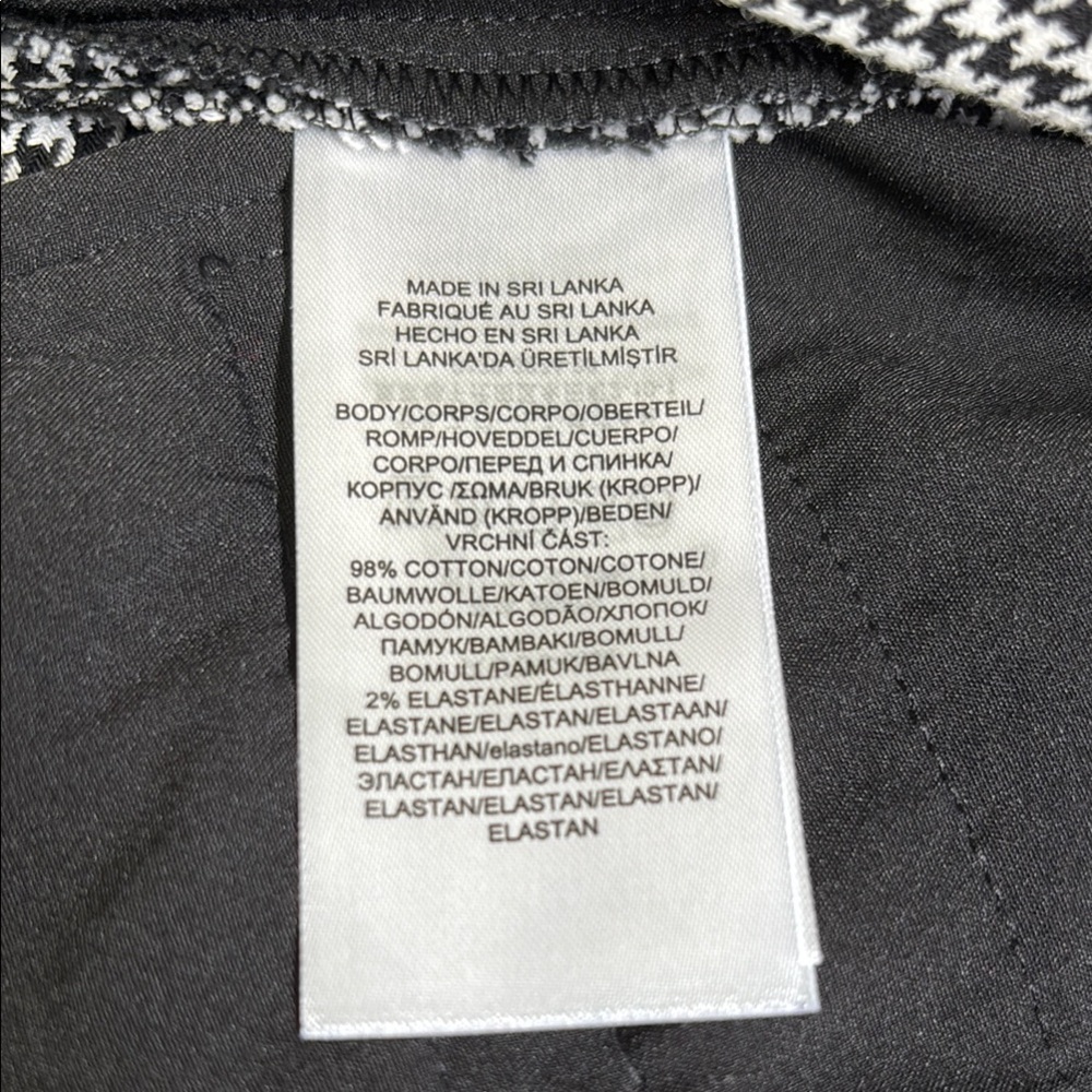 Lauren Ralph Lauren Women's Black and White Herringbone Bermuda Shorts in EUC. - Picture 7 of 9